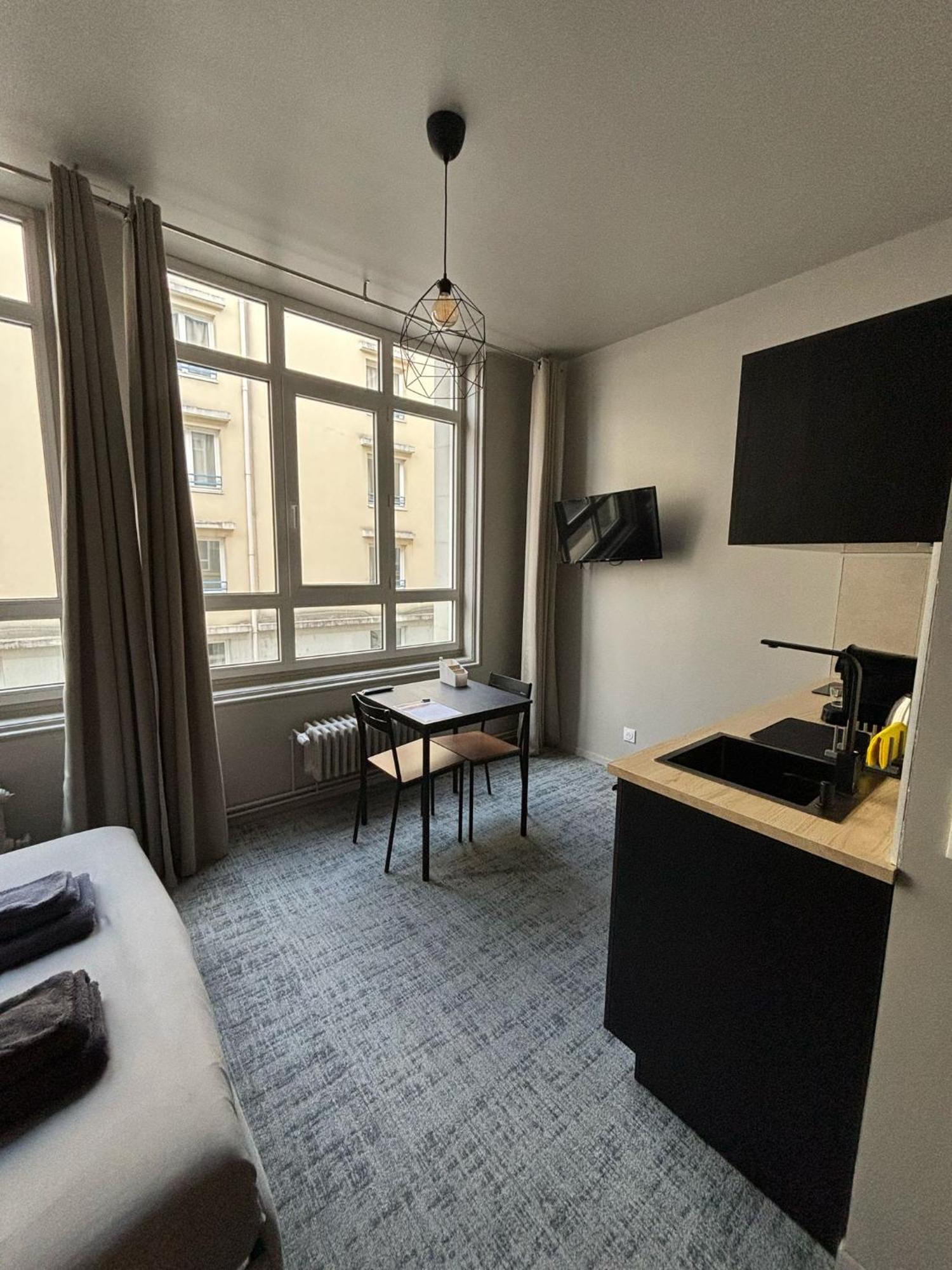 Le 12 Wifi Cosy Parking Gratuit Saint-Etienne (Loire) Exterior foto